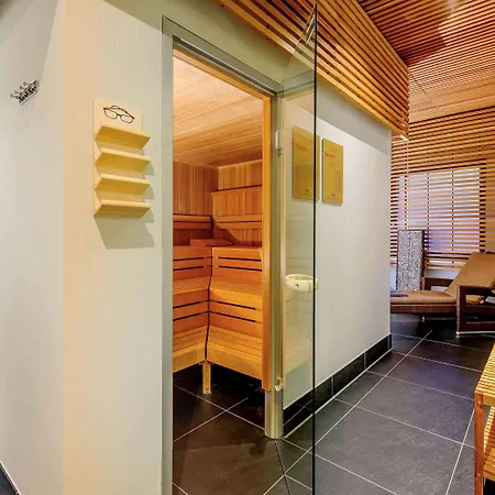 Novotel Muenchen Airport - Newly Renovated Hotel