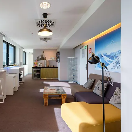 Novotel Muenchen Airport - Newly Renovated 4*