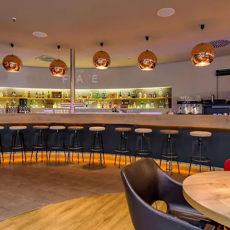 Novotel Muenchen Airport - Newly Renovated Hotel Freising