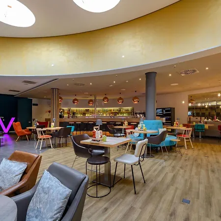 Novotel Muenchen Airport - Newly Renovated Hotel