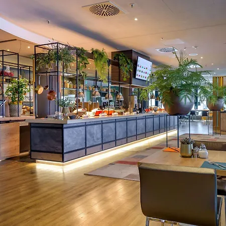 Novotel Muenchen Airport - Newly Renovated 4*