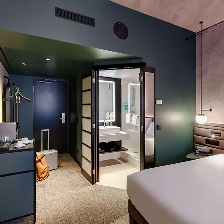 Novotel Muenchen Airport - Newly Renovated Hotel 4*