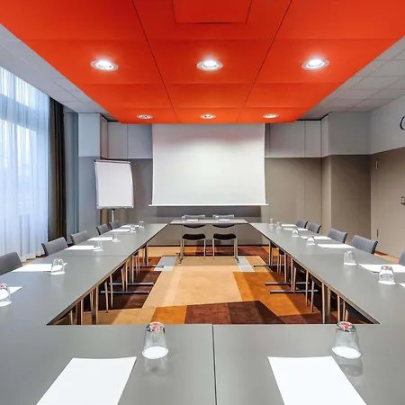 Отель Novotel Muenchen Airport 4*