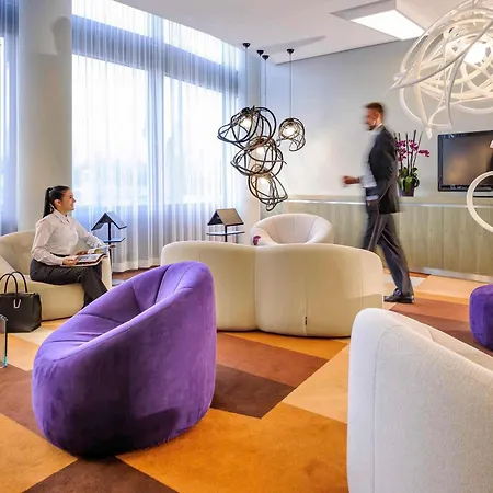 Novotel Muenchen Airport Отель Фрайзинг