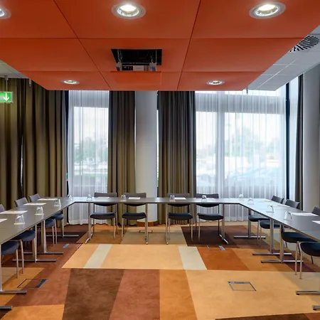 Novotel Muenchen Airport - Newly Renovated Hotel 4*