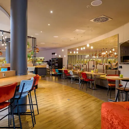 Novotel Muenchen Airport - Newly Renovated Hotel
