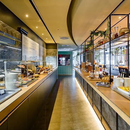 Hotel Novotel Muenchen Airport - Newly Renovated 4*