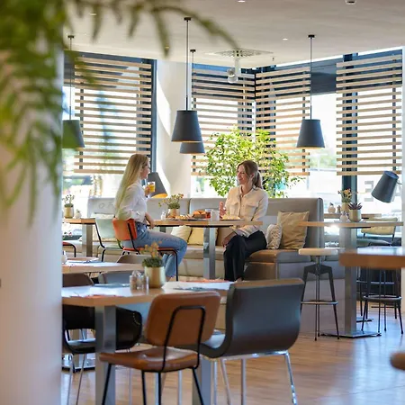Novotel Muenchen Airport - Newly Renovated 4* Freising