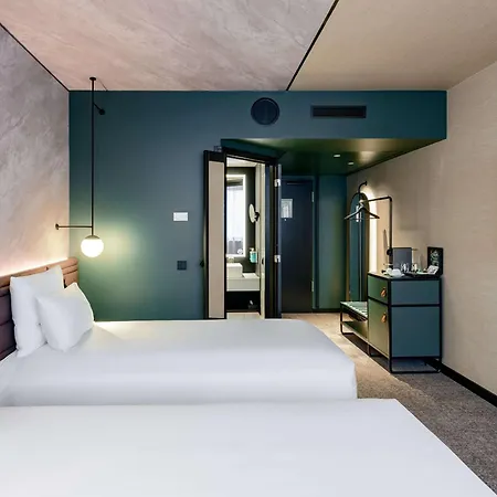 Novotel Muenchen Airport - Newly Renovated 4*