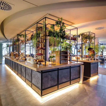 Novotel Muenchen Airport 4*
