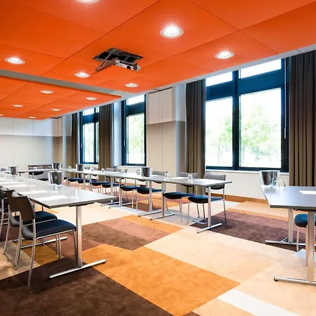 Novotel Muenchen Airport מלון