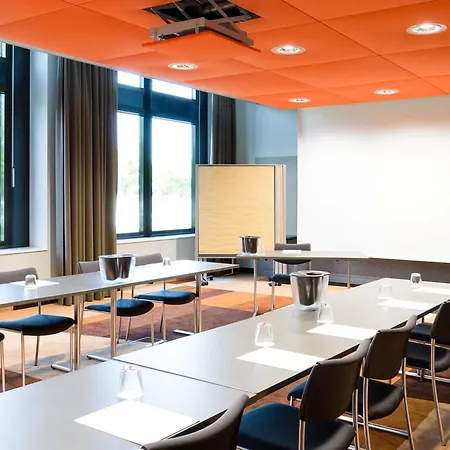 Novotel Muenchen Airport Hotel 4*