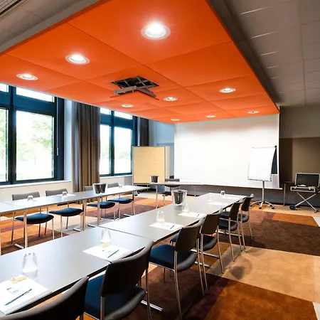 Novotel Muenchen Airport מלון